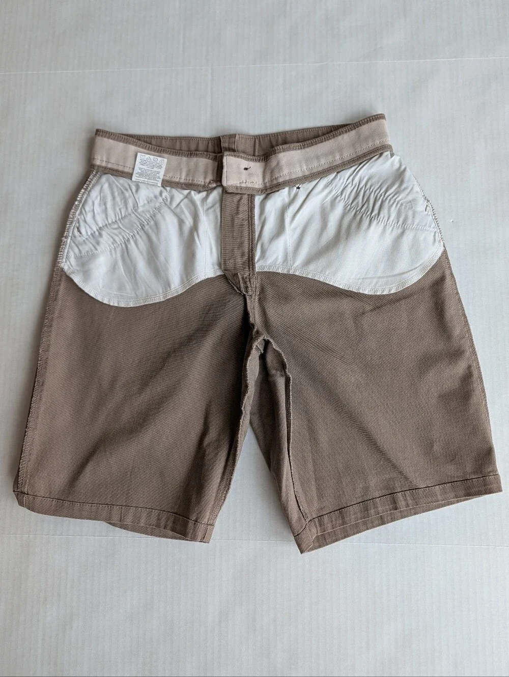 Lee Total Freedom Mid-Rise Matteo Chino Bermuda Shorts 8M Khaki Grey Persian